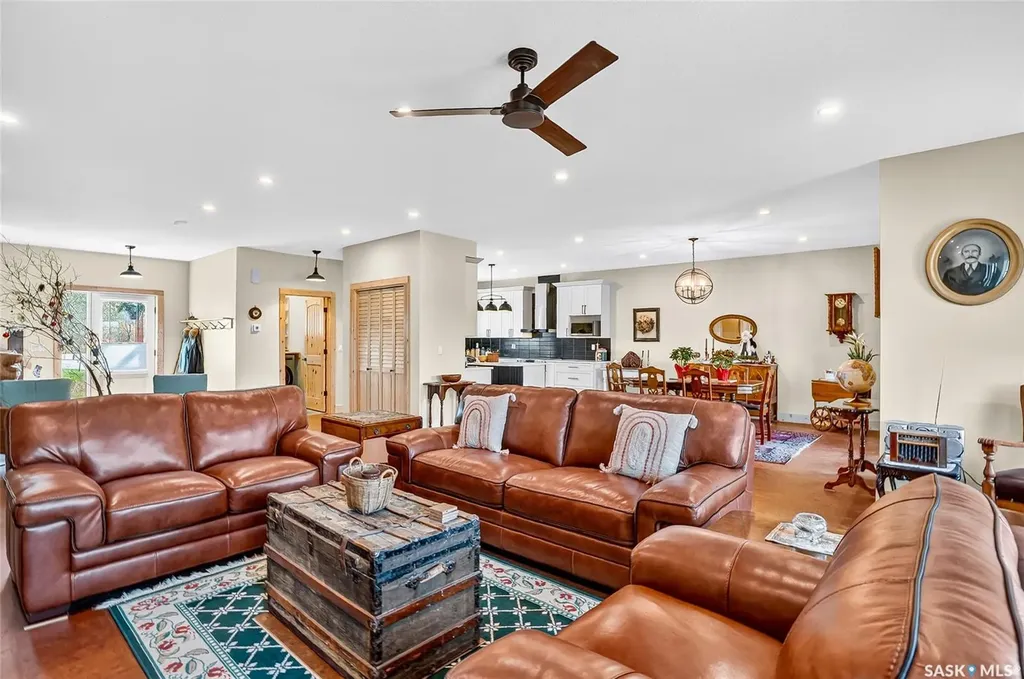 322 Laurier Crescent Laird Rm No. 404 SK S0K 2L0