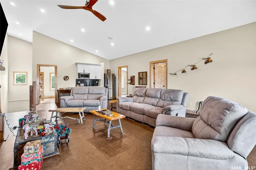 322 Laurier Crescent Laird Rm No. 404 SK S0K 2L0