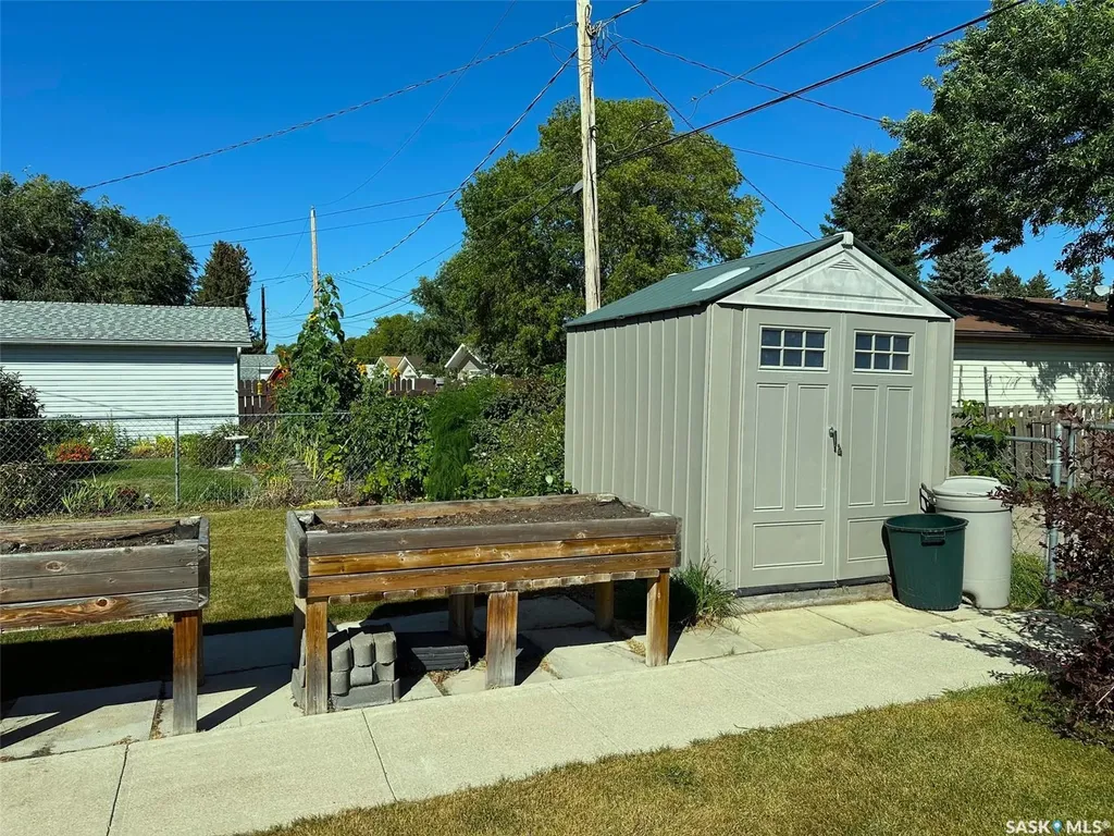 614 Hudson Street Hudson Bay SK S0E 0Y0