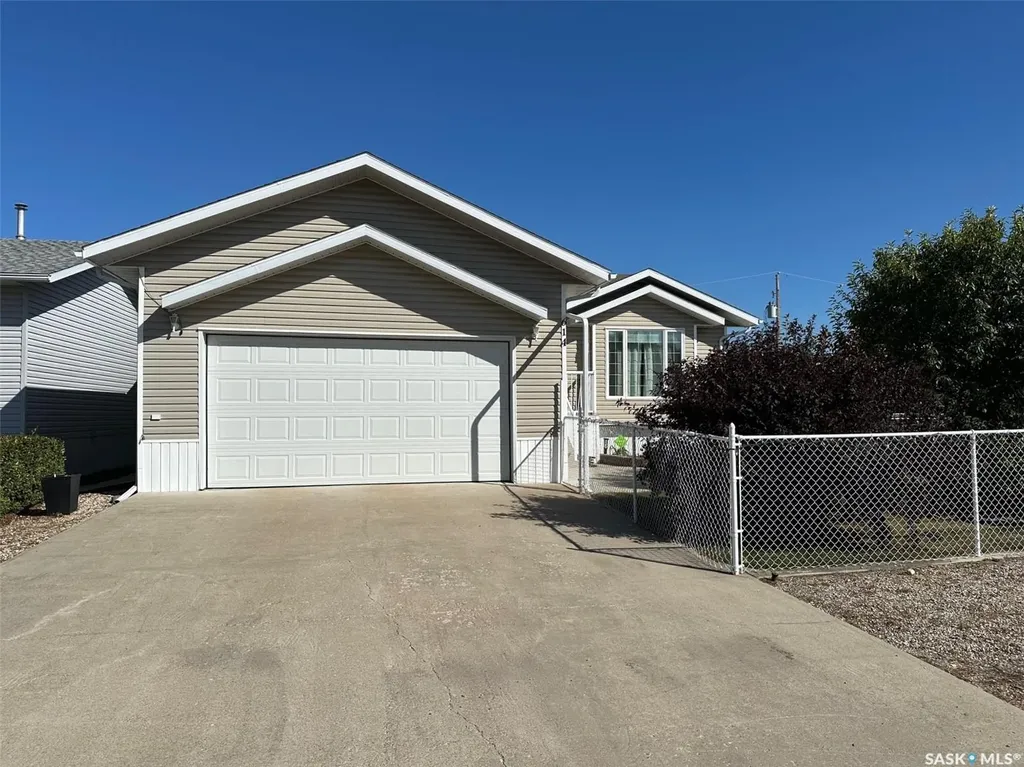 614 Hudson Street Hudson Bay SK S0E 0Y0