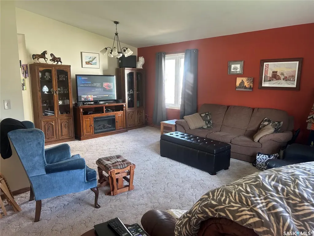 108 Second Street E Carnduff SK S0C 0S0