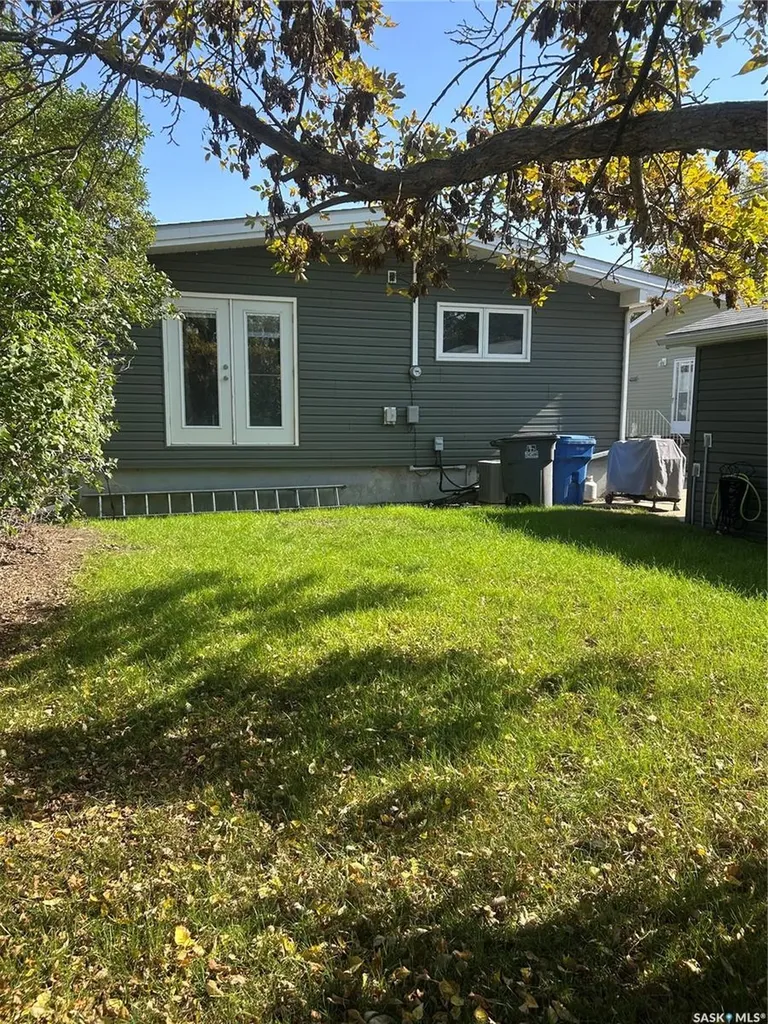 108 Second Street E Carnduff SK S0C 0S0