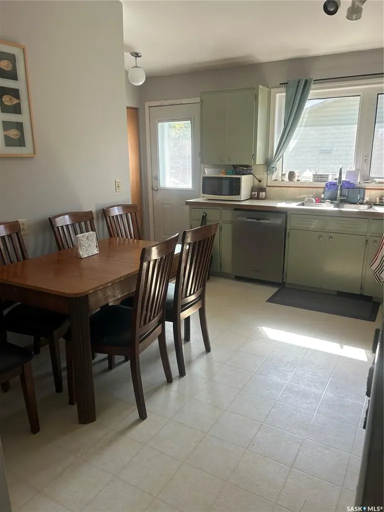 108 Second Street E Carnduff SK S0C 0S0