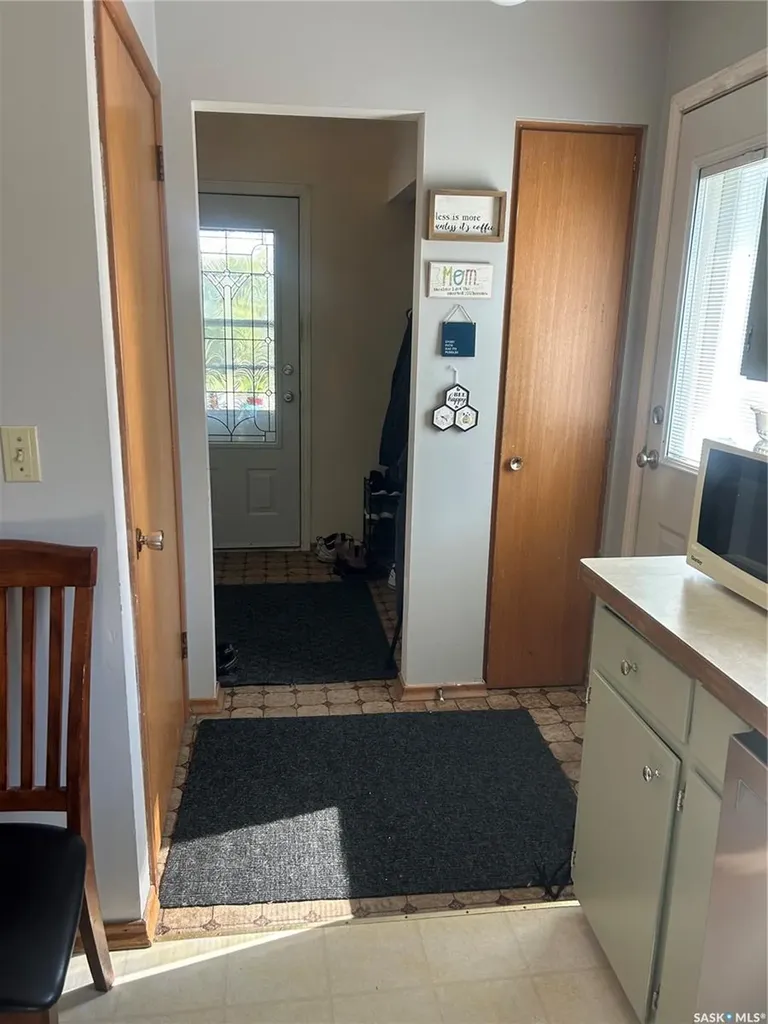 108 Second Street E Carnduff SK S0C 0S0