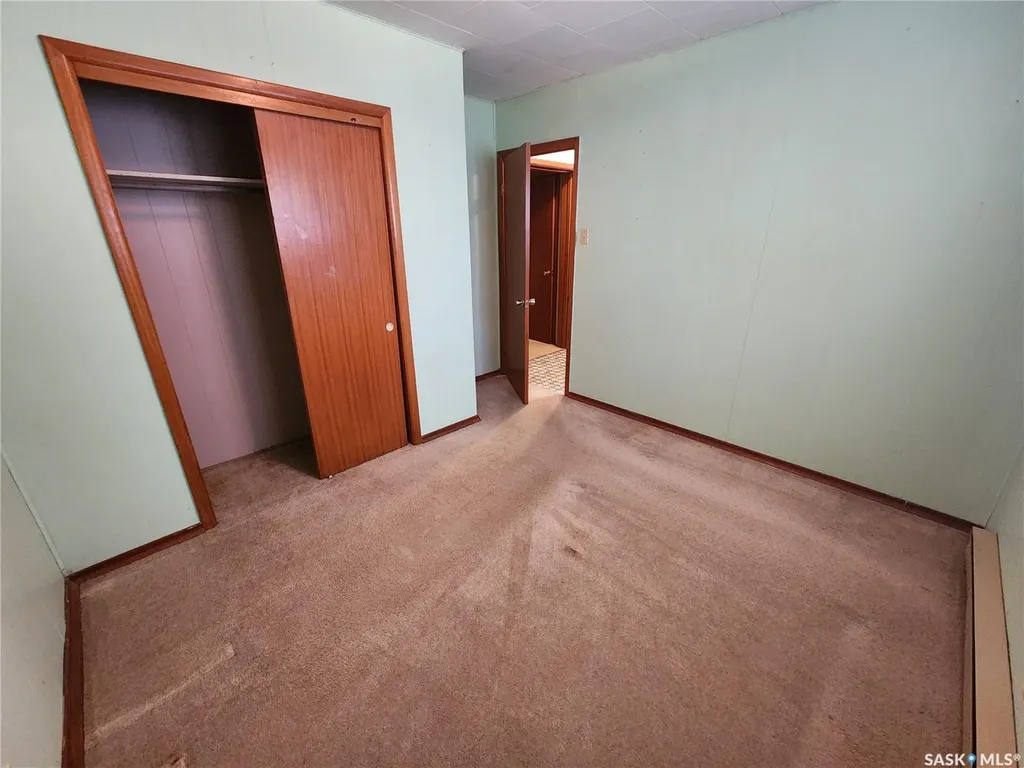 208 2nd Avenue E Lampman SK S0C 1N0