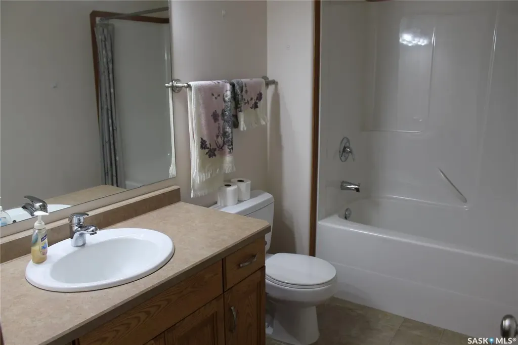 305 5th Street E Wilkie SK S0K 4W0