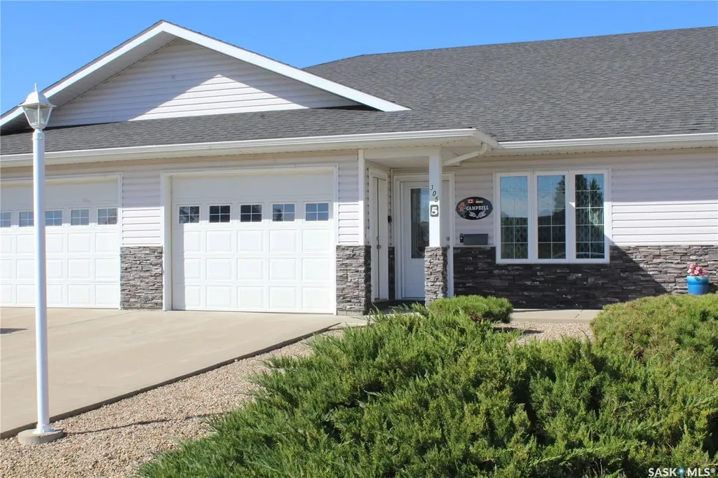 305 5th Street E Wilkie SK S0K 4W0