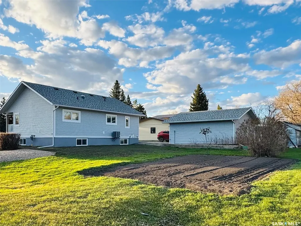 109 Ash Street Wolseley SK S0G 5H0