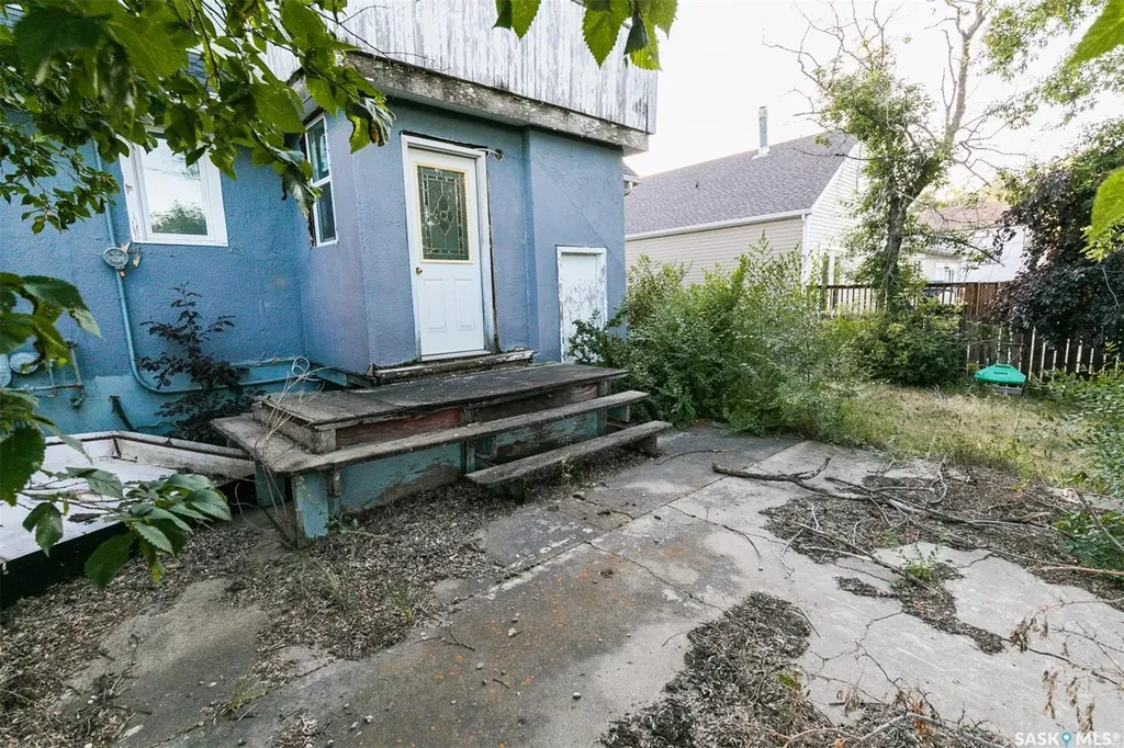 306 Saskatchewan Avenue Kerrobert SK S0L 1R0