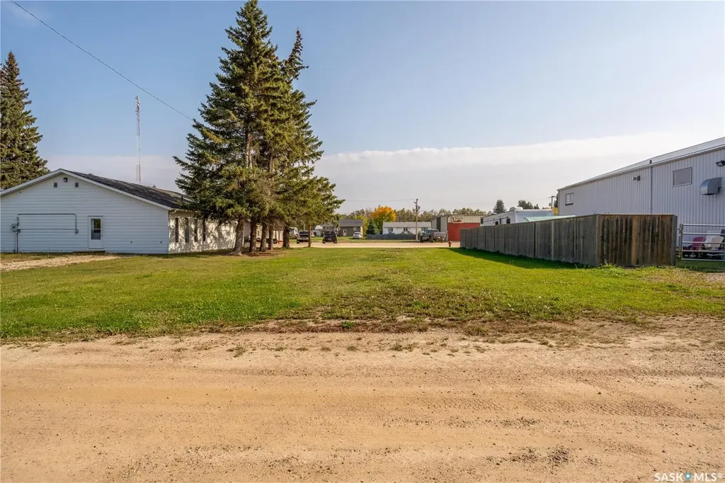 165 & 167 Main Street Pierceland SK S0M 2K0