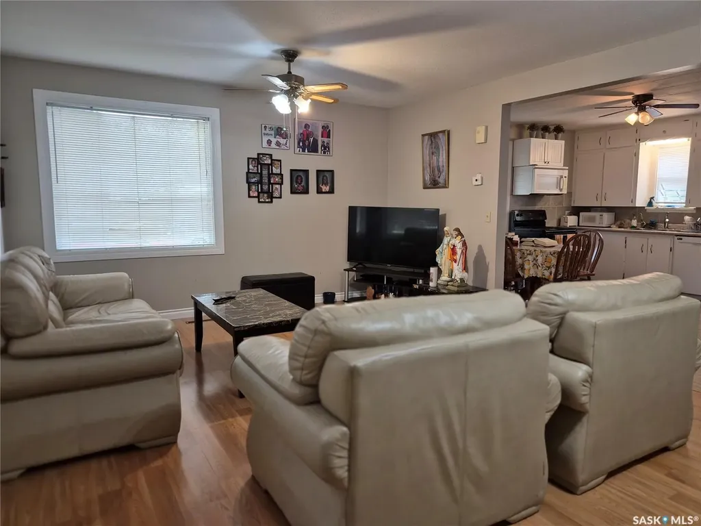 137 2nd Street W Ponteix SK S0N 1Z0