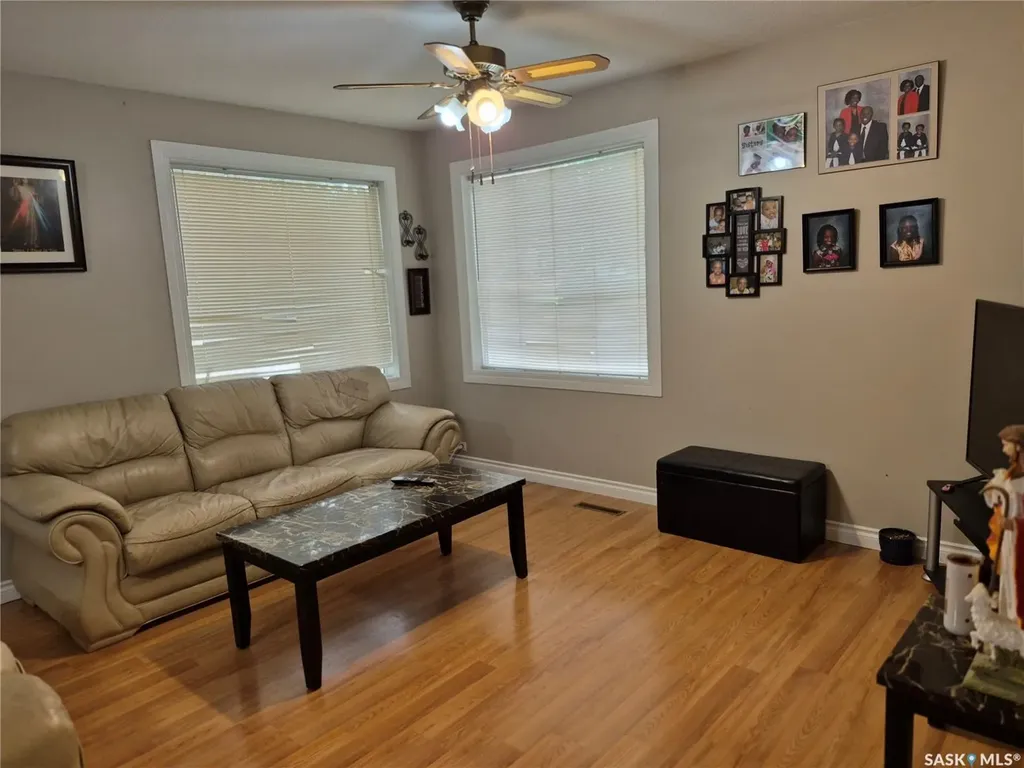137 2nd Street W Ponteix SK S0N 1Z0