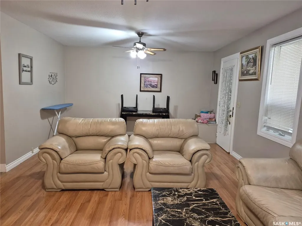 137 2nd Street W Ponteix SK S0N 1Z0