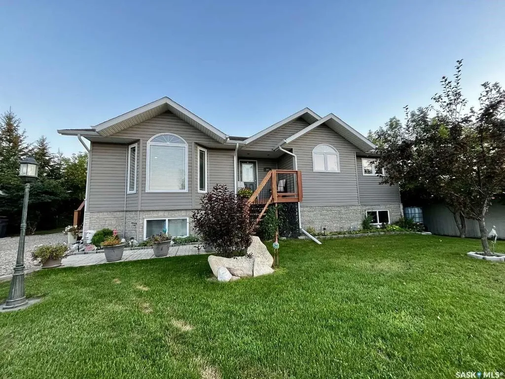 305 3rd Street St. Brieux SK S0K 3V0