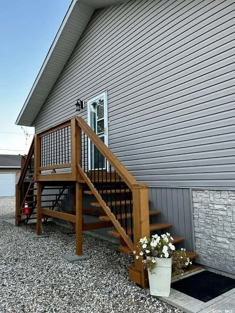 305 3rd Street St. Brieux SK S0K 3V0