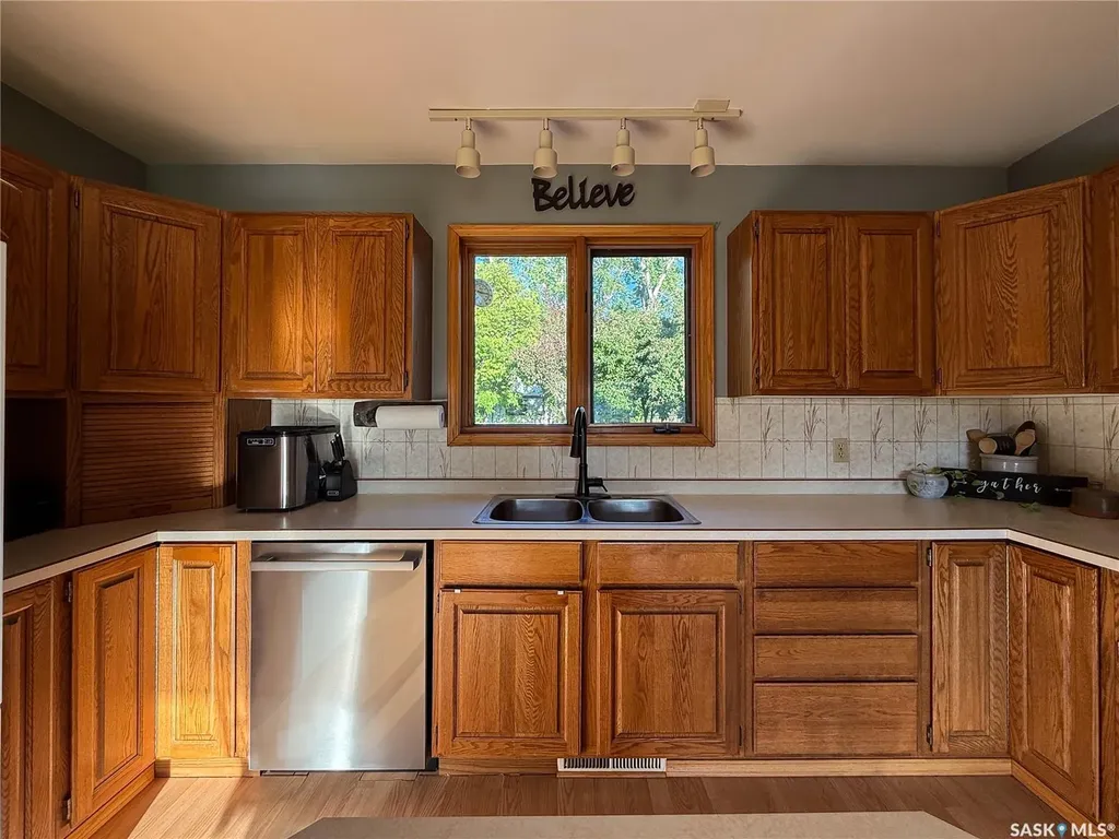 223 Riverside Boulevard Eastend SK S0N 0T0