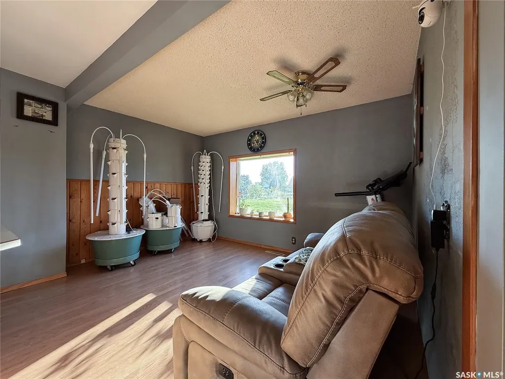 223 Riverside Boulevard Eastend SK S0N 0T0