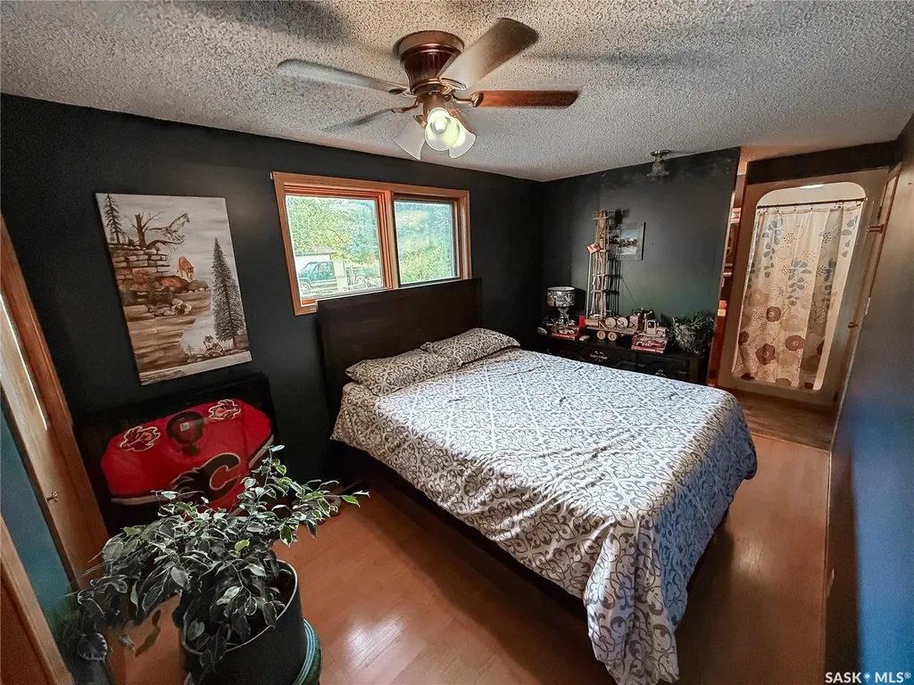 223 Riverside Boulevard Eastend SK S0N 0T0