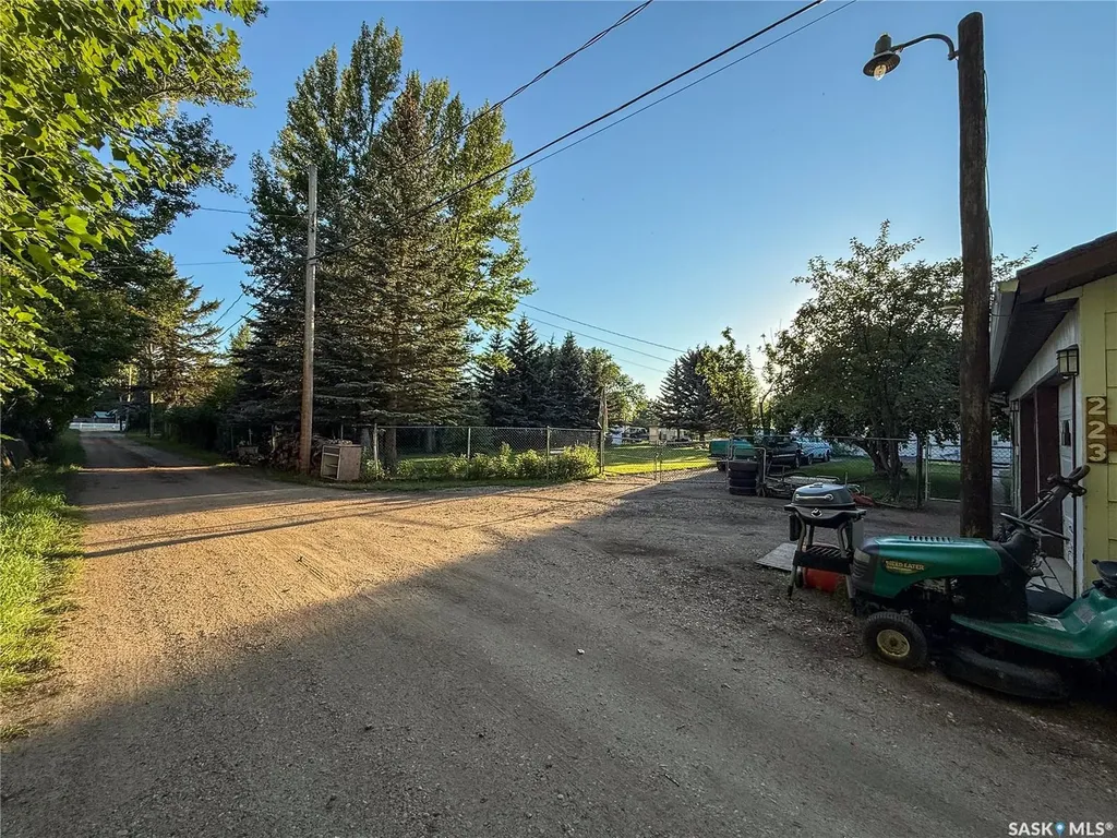 223 Riverside Boulevard Eastend SK S0N 0T0
