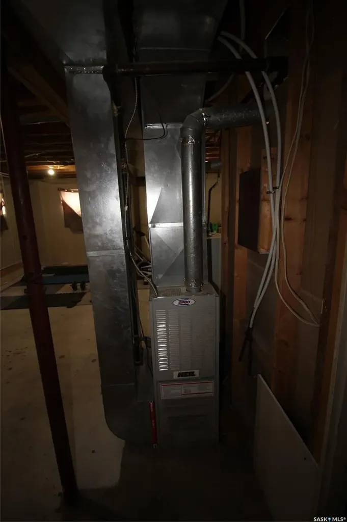 138 Redcoat Drive Eastend SK S0N 0T0