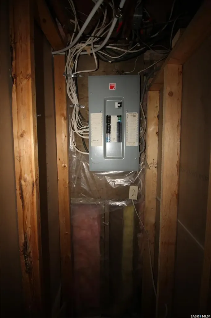 138 Redcoat Drive Eastend SK S0N 0T0