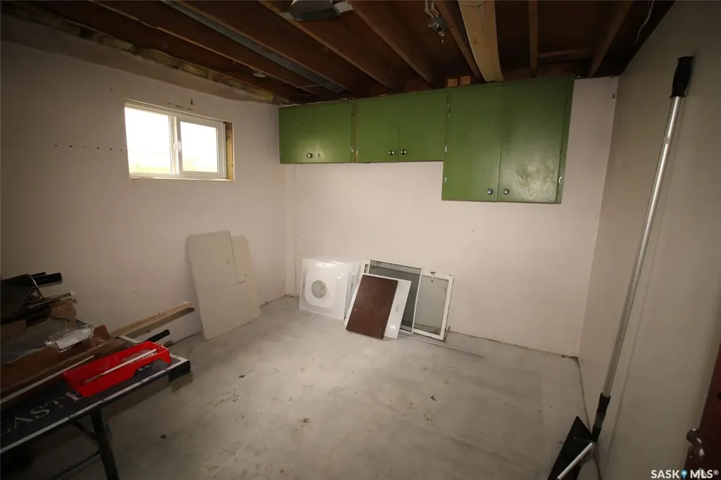 138 Redcoat Drive Eastend SK S0N 0T0