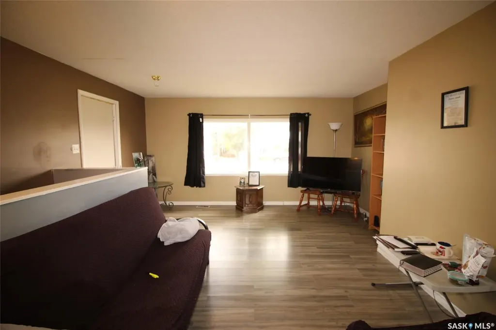 138 Redcoat Drive Eastend SK S0N 0T0