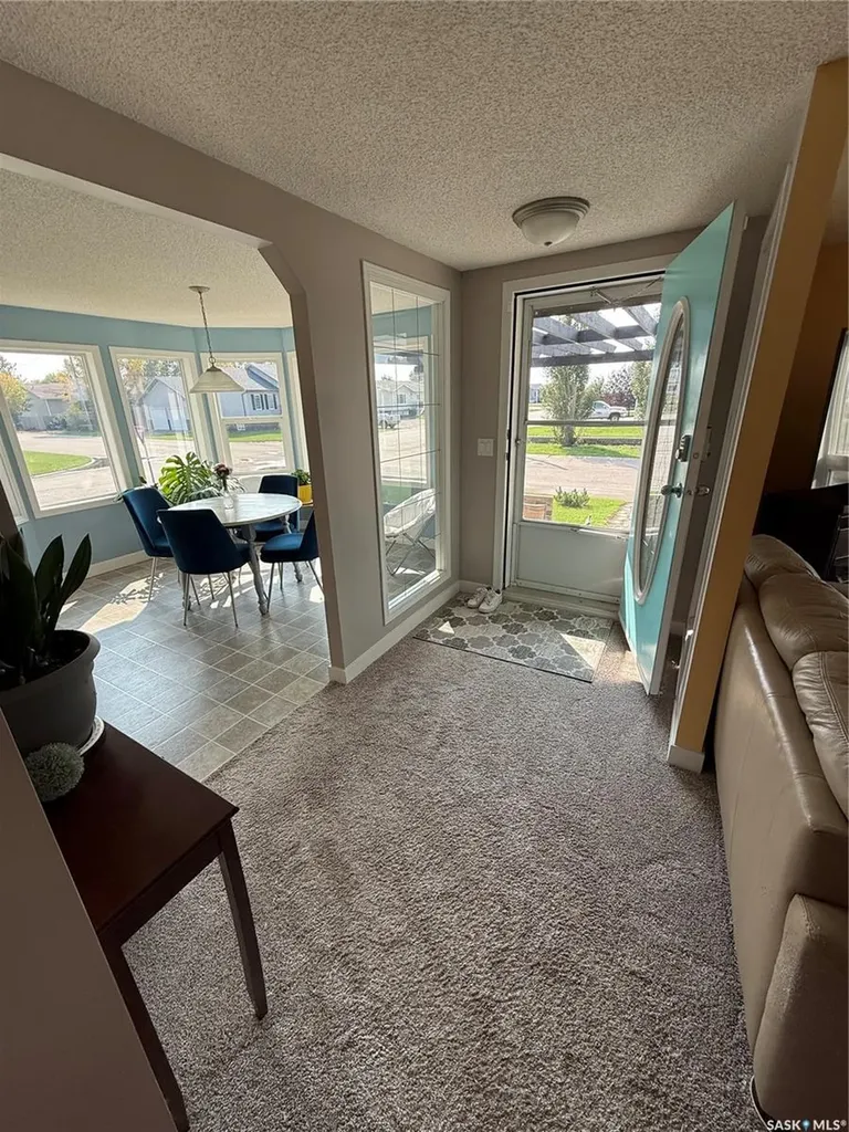 220 5th Street W Carnduff SK S0C 0S0