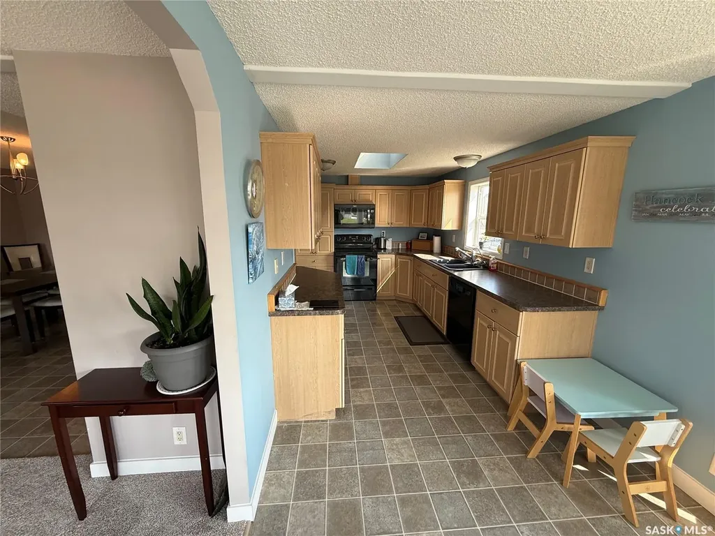 220 5th Street W Carnduff SK S0C 0S0