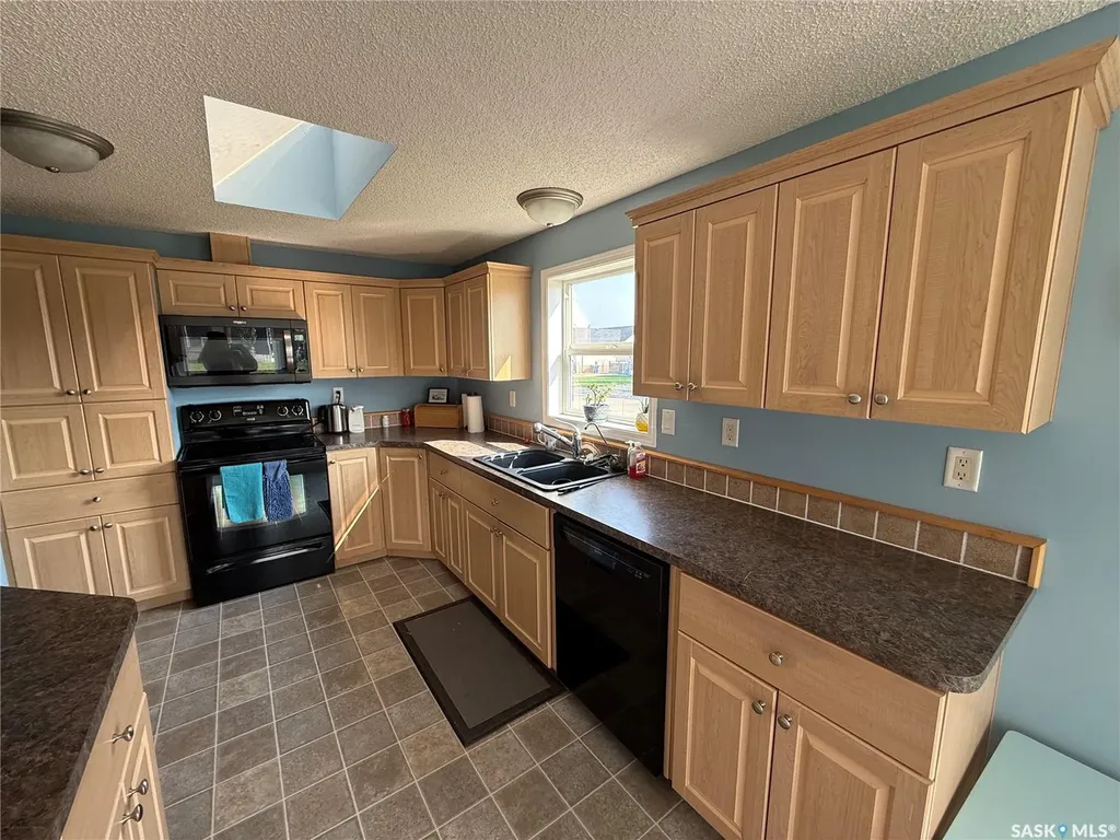 220 5th Street W Carnduff SK S0C 0S0