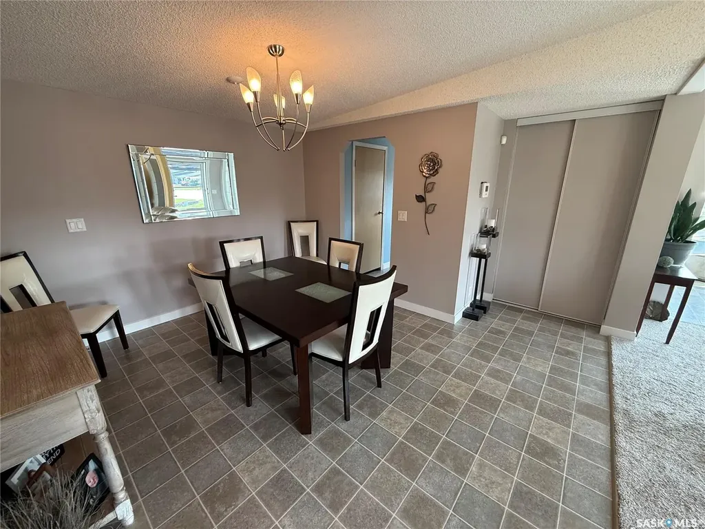 220 5th Street W Carnduff SK S0C 0S0