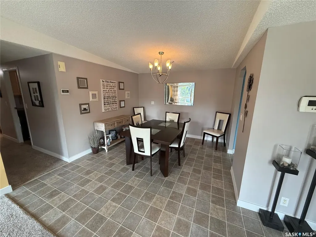 220 5th Street W Carnduff SK S0C 0S0