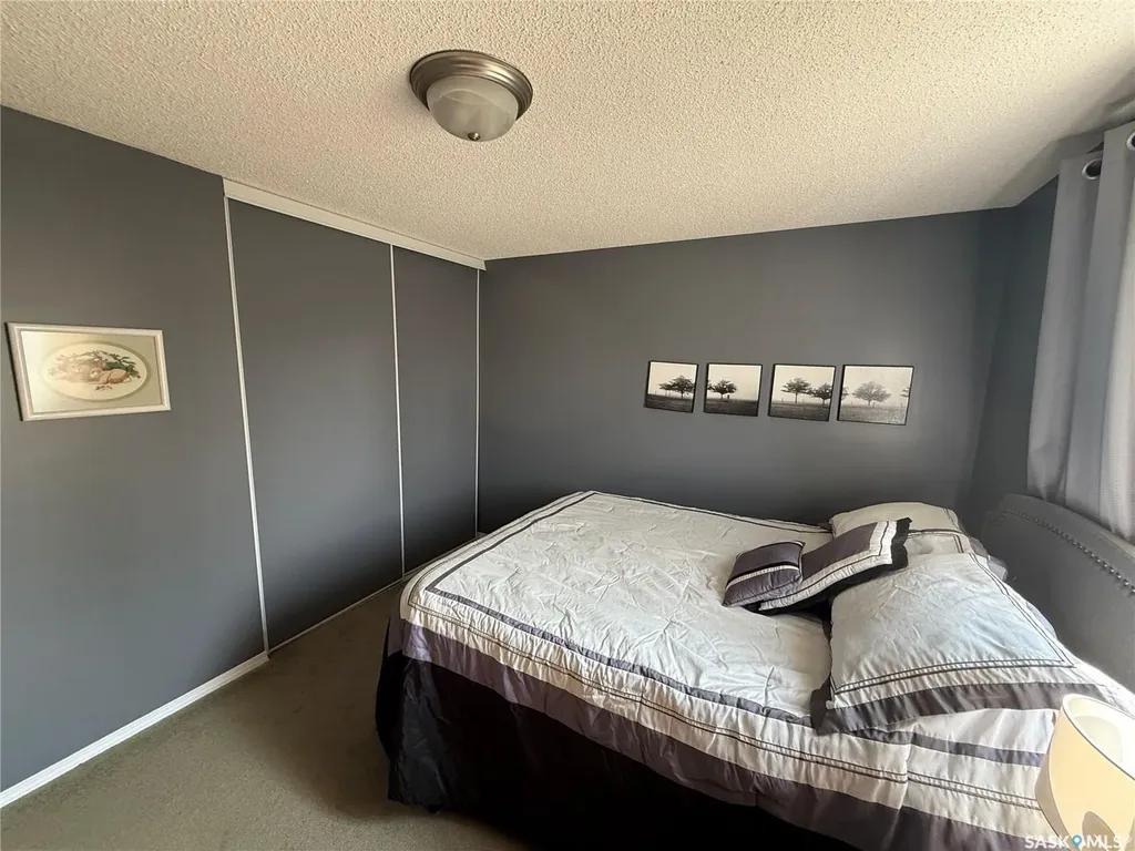 220 5th Street W Carnduff SK S0C 0S0