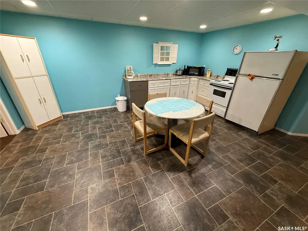 220 5th Street W Carnduff SK S0C 0S0