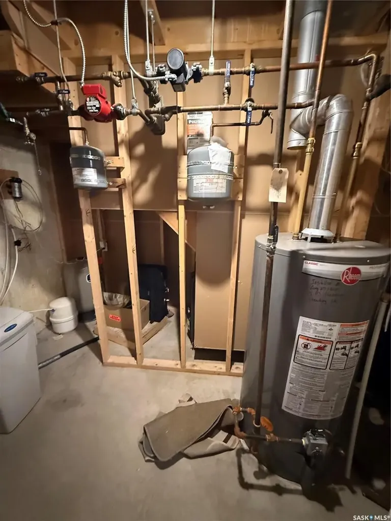 220 5th Street W Carnduff SK S0C 0S0