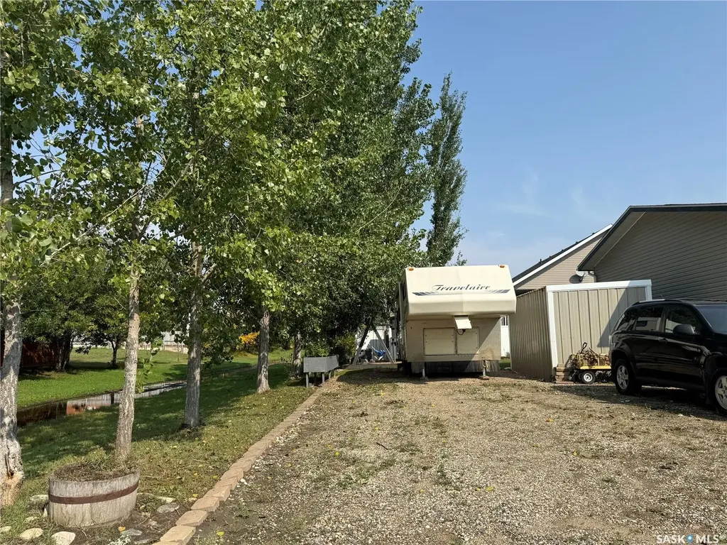 220 5th Street W Carnduff SK S0C 0S0