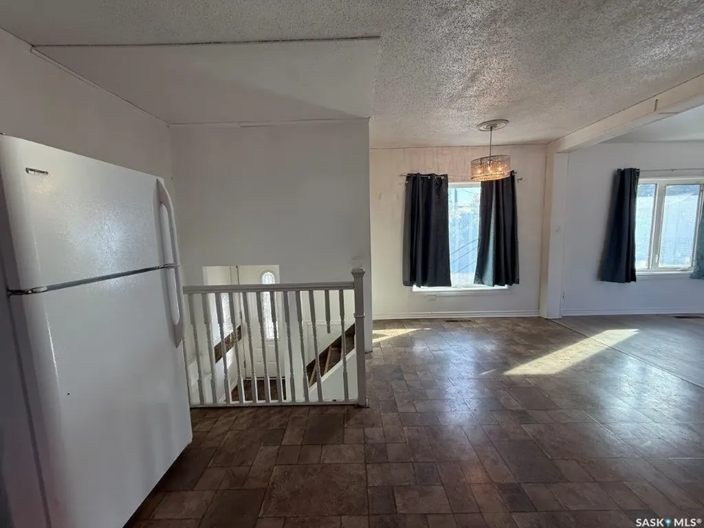 29 6th Street Crescent W Kindersley SK S0L 1S0