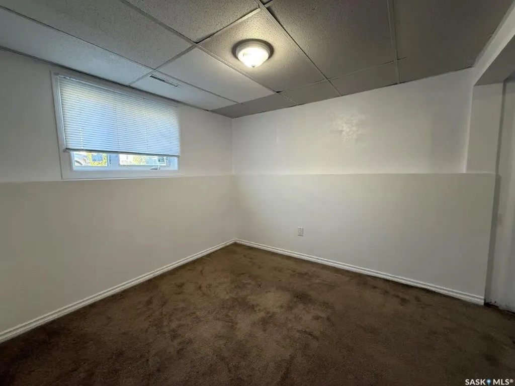 29 6th Street Crescent W Kindersley SK S0L 1S0