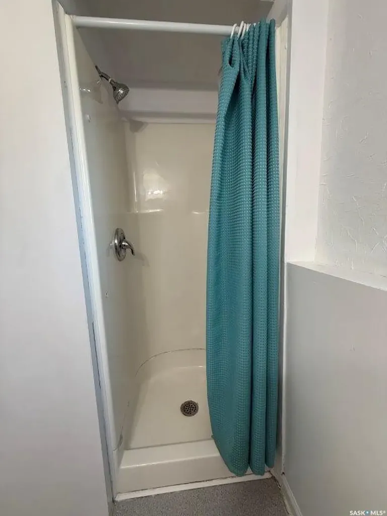 29 6th Street Crescent W Kindersley SK S0L 1S0