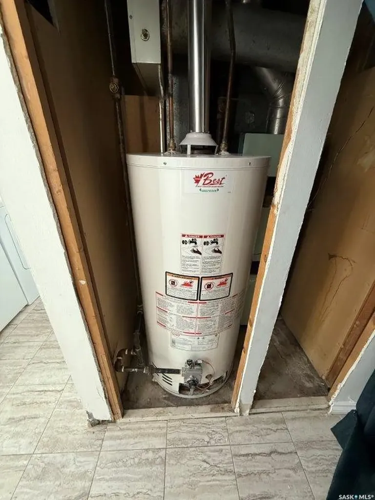 29 6th Street Crescent W Kindersley SK S0L 1S0