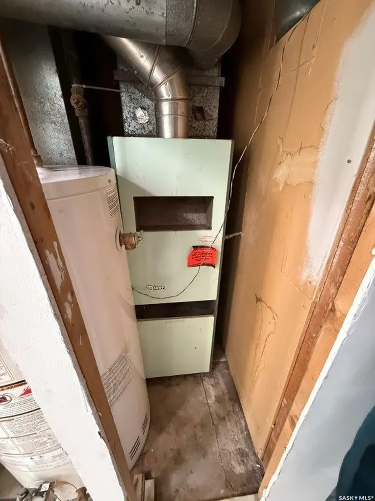 29 6th Street Crescent W Kindersley SK S0L 1S0