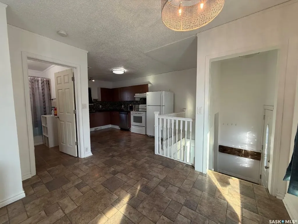 29 6th Street Crescent W Kindersley SK S0L 1S0