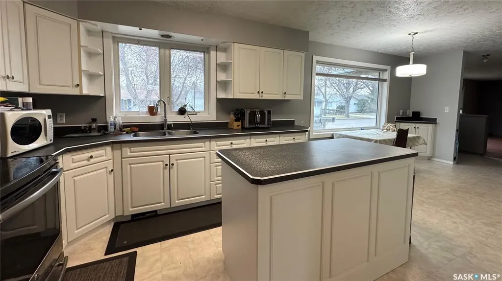 433 Garfield Street Davidson SK S0G 1A0