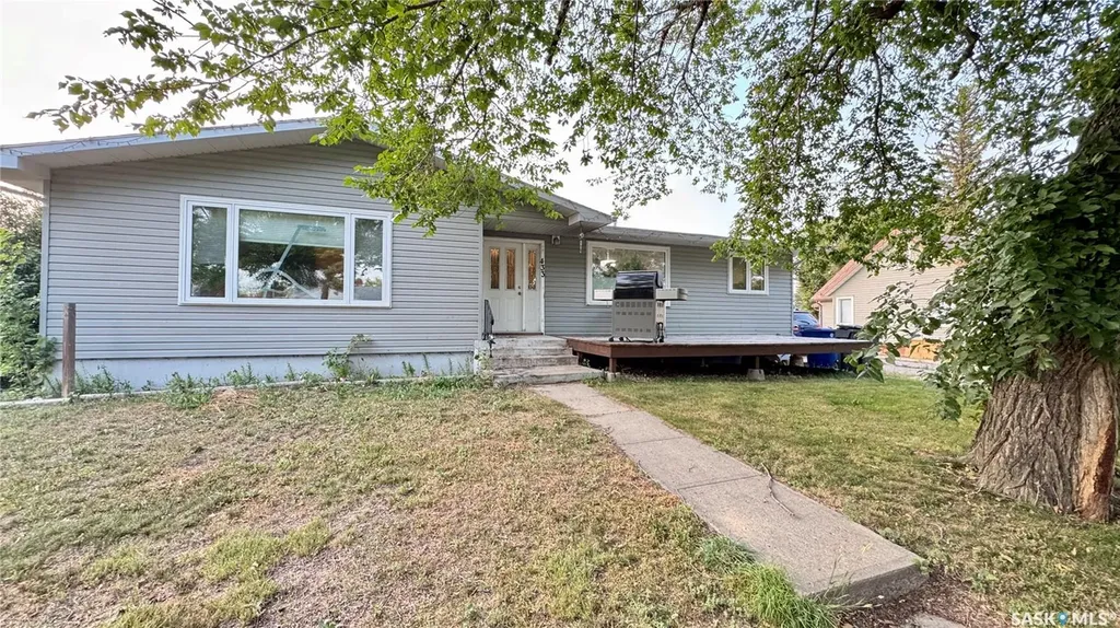 433 Garfield Street Davidson SK S0G 1A0