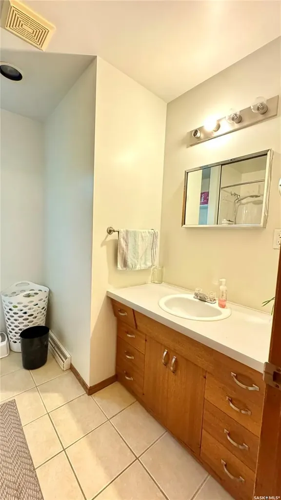 433 Garfield Street Davidson SK S0G 1A0