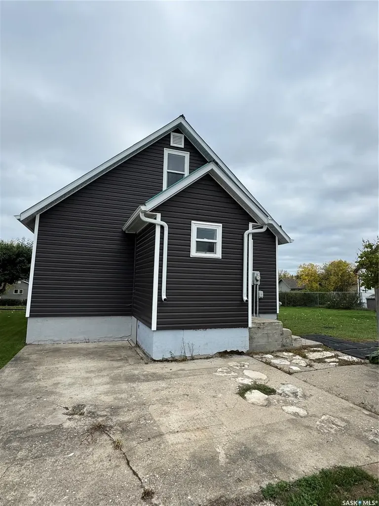 529 Albert Street Hudson Bay SK S0E 0Y0