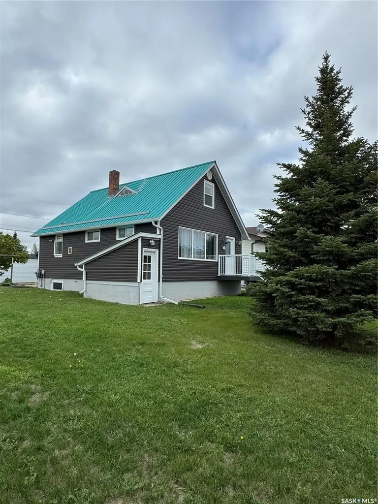 529 Albert Street Hudson Bay SK S0E 0Y0
