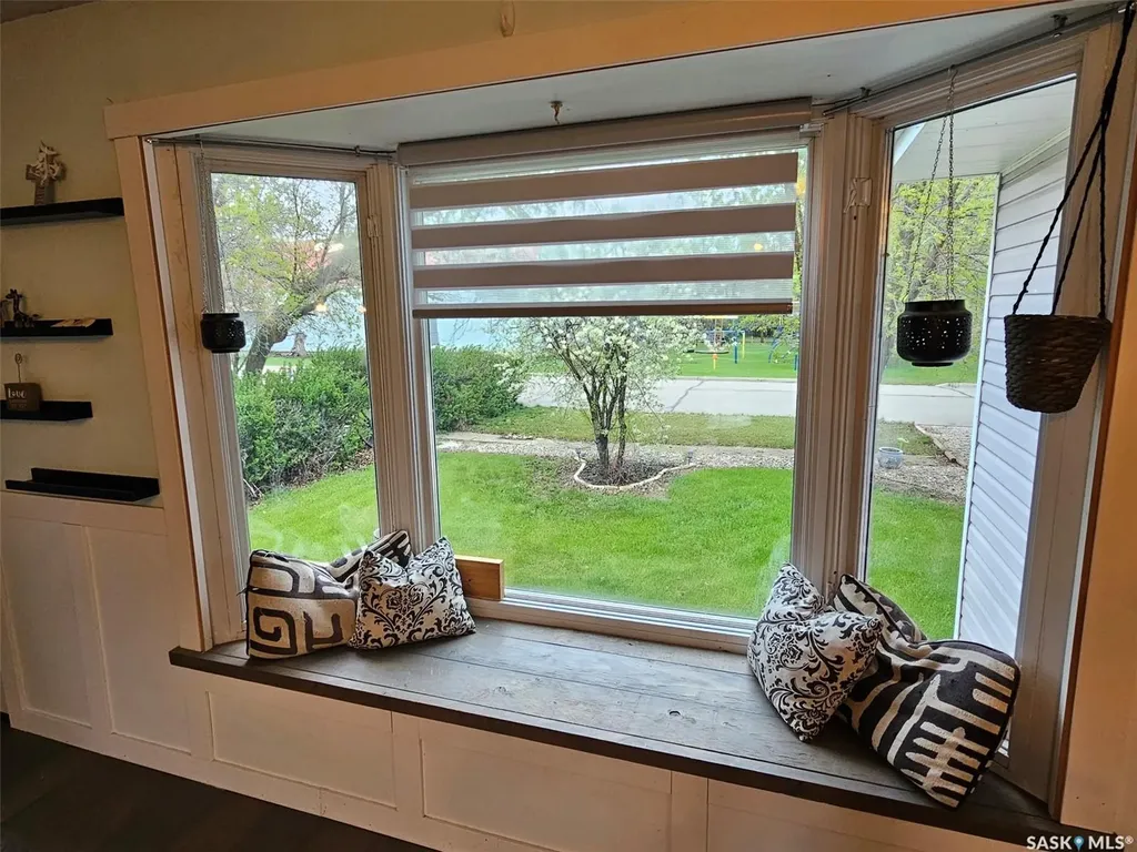 306 West 1st Street Alida SK S0C 0B0