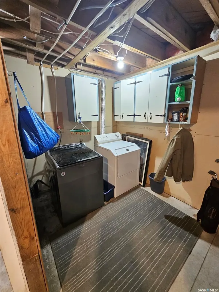 306 West 1st Street Alida SK S0C 0B0