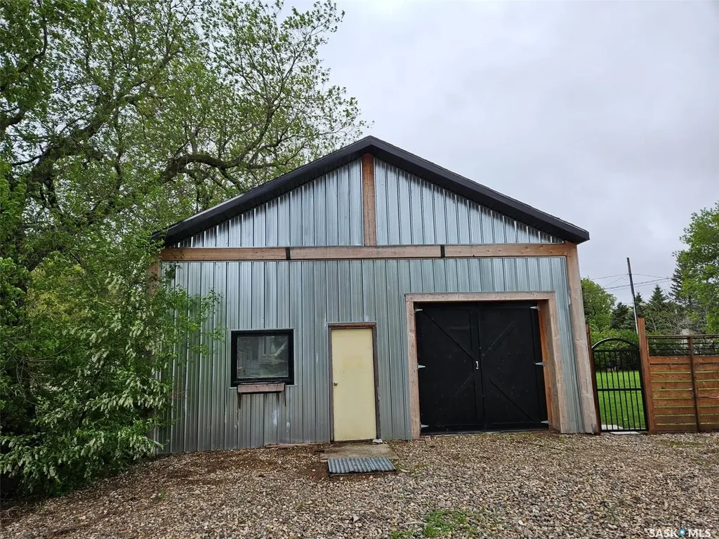 306 West 1st Street Alida SK S0C 0B0